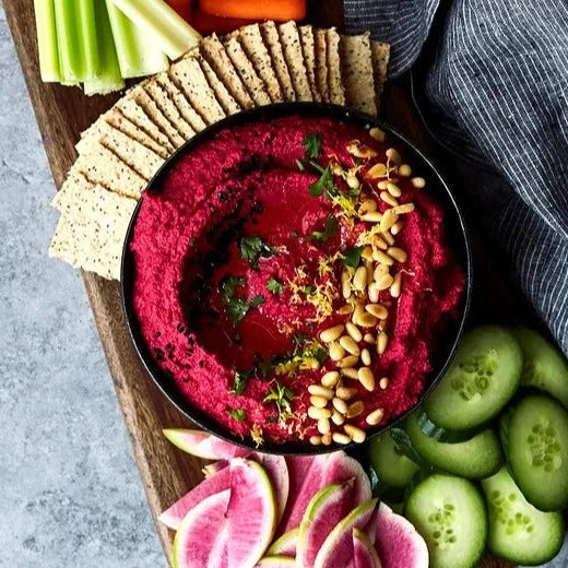 Houmous de chou-fleur à la betterave rôtie
