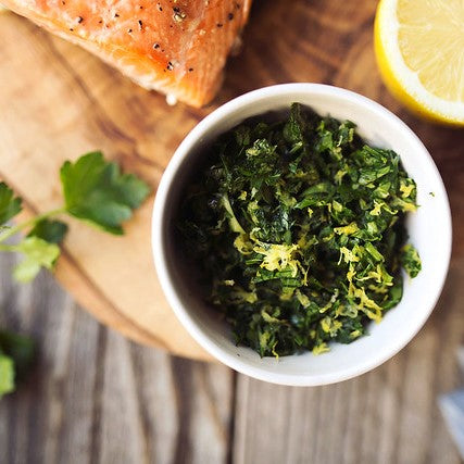 Saumon rôti lentement avec gremolata au citron Meyer
