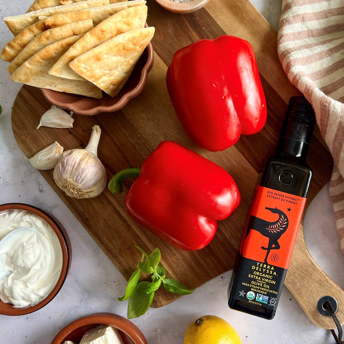 Spicy Roasted Red Pepper and Feta Dip